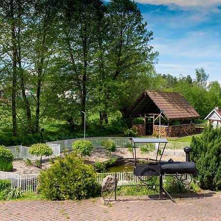 Pensjonat Agroturystyczny Pod Modrzewiem Bed & Breakfast Florczaki Exterior photo