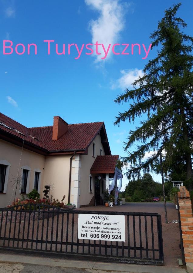 Pensjonat Agroturystyczny Pod Modrzewiem Bed & Breakfast Florczaki Exterior photo