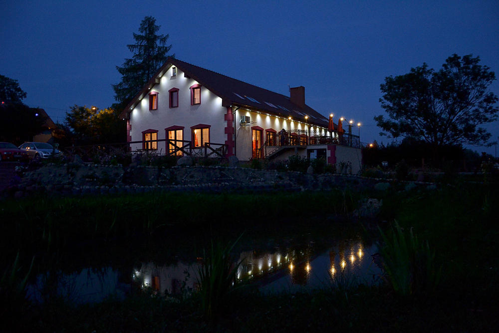 Pensjonat Agroturystyczny Pod Modrzewiem Bed & Breakfast Florczaki Exterior photo