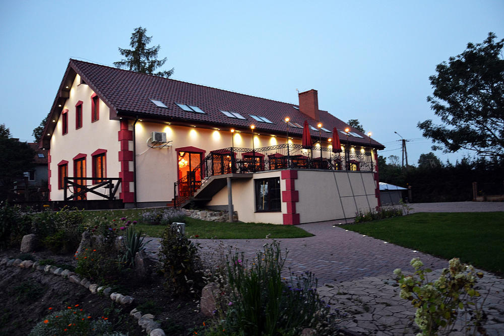 Pensjonat Agroturystyczny Pod Modrzewiem Bed & Breakfast Florczaki Exterior photo